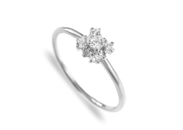 0,076 Ct Round Cut Diamond Ring