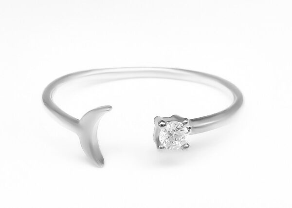 0,036 Ct Round Cut Diamond Ring