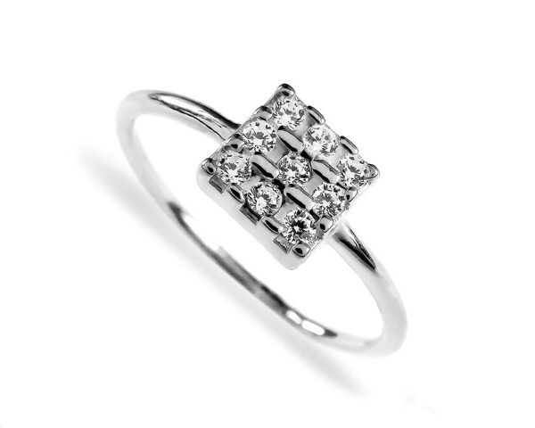 0,198 Ct Round Cut Diamond Ring