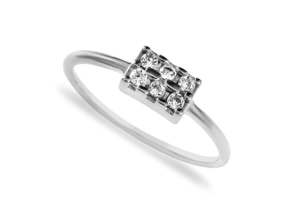 0,132 Ct Round Cut Diamond Ring