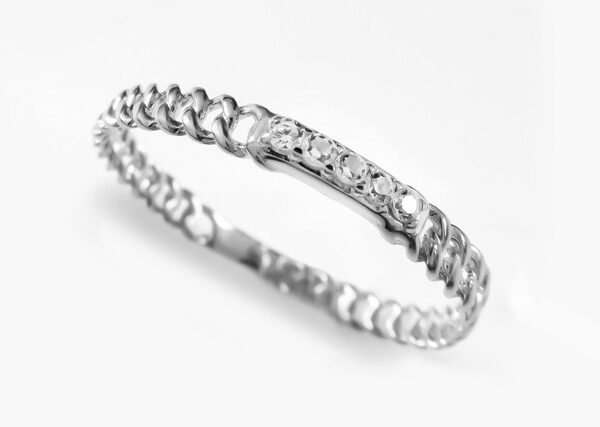 0,042 Ct Round Cut Diamond Ring