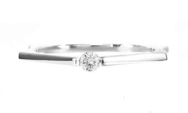 0,066 Ct Round Cut Diamond Ring