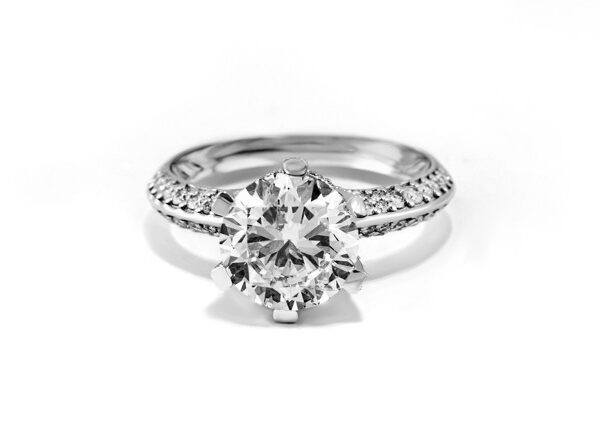 3,56 Ct Round Cut Diamond Ring