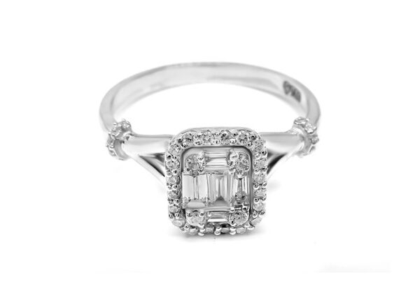 0,45 Ct Round Cut Diamond Ring