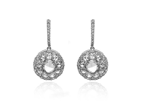 3,81 Ct Round Cut Diamond Earring