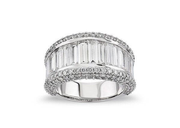 6,2 Ct Baget Cut Diamond Bracelet